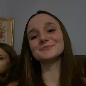 Meet your Posher, Chloe